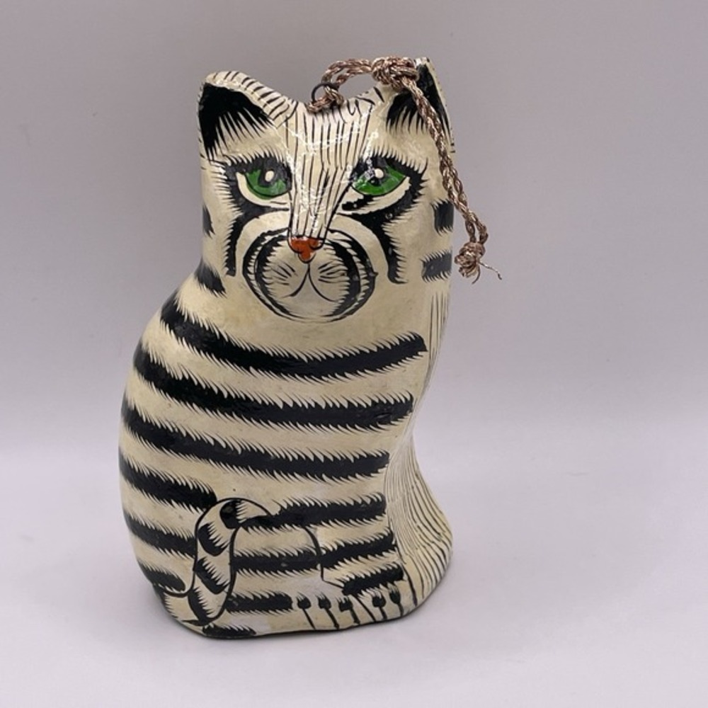 Vintage Paper Mache Hand Painted‎ 5" Cat Folk Art Ornament